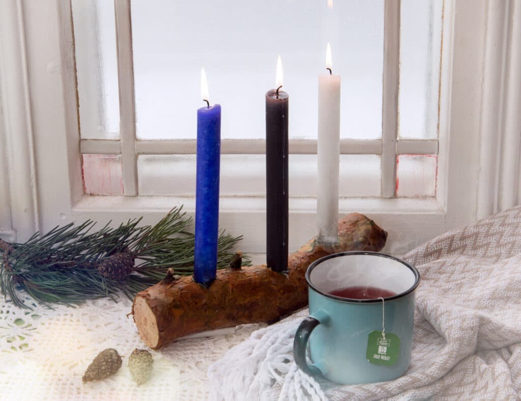Set of 3 antique candles
