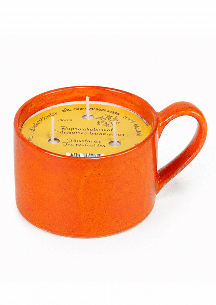 Rapeseed wax candle in a vintage ceramic mug