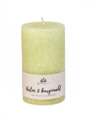 Scented candle Aloe and cucumber juice  A mixture of light healing aloe and fresh juicy cucumber. Very mild fragrance!