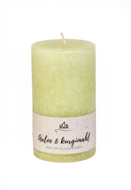 Scented candle Aloe and cucumber juice  A mixture of light healing aloe and fresh juicy cucumber. Very mild fragrance!