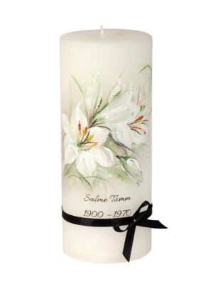 Mourning candle with white lilies  Candle size 7x17cm, 110h unscented Estonian handicraft