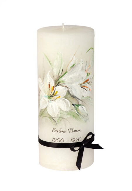 Mourning candle with white lilies  Candle size 7x17cm, 110h unscented Estonian handicraft