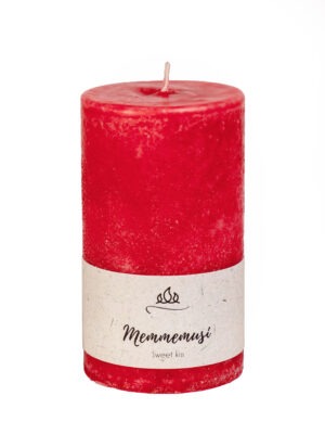 Scented candle Sweet kiss  A mixture of strawberry and rhubarb. A favourite for young and old.