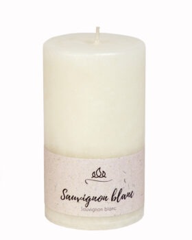 Scented candle Sauvignon Blanc  The queen of wines, reminds the aroma of domestic sweet rose.  Coured through scented candle . White.