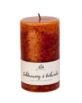 Scented candle Sugarcane and coffee bean  Sugar cane and coffee beans - not in the cup but straight from nature.  Smells heavenly.  Coloured trough scented candle. Reddish brown.  Candles are handmade from high quality refined paraffin. 100% cotton wick.  Estonian handcraft.