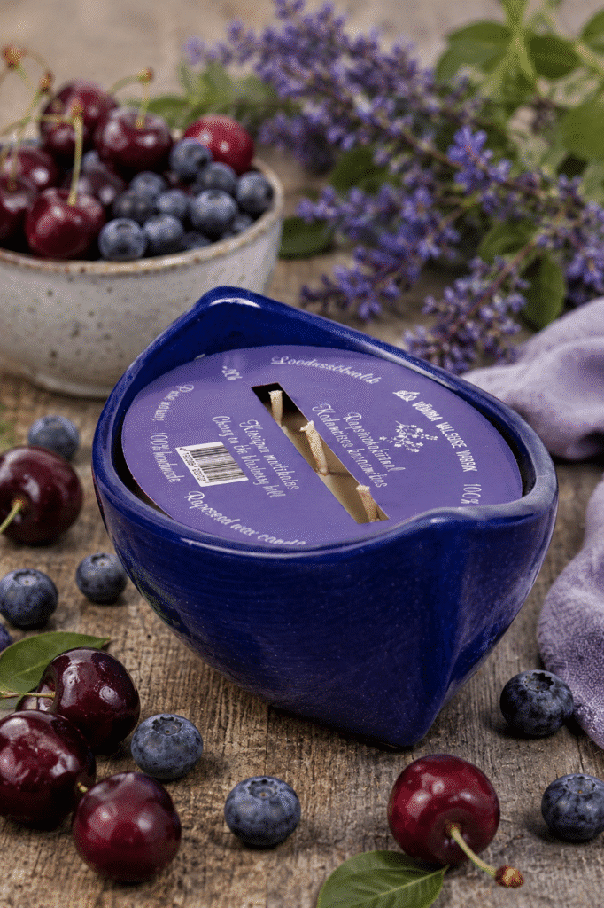 Rapeseed wax candle in ceramic boat