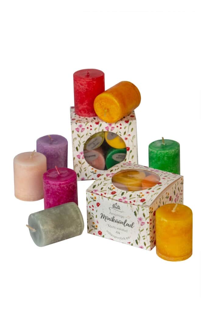 Mini aroomiküünlad lillelises kinkekarbis 4tk